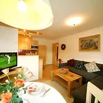 شقة Haus Schatz