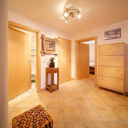 Haus Schatz شقة